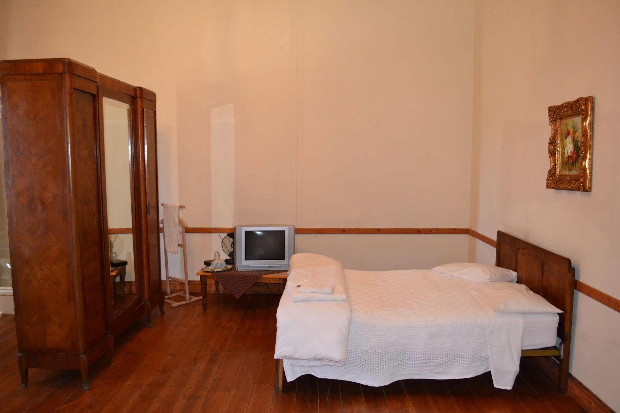 Schulteheim Hotel Uniondale  ภายนอก รูปภาพ